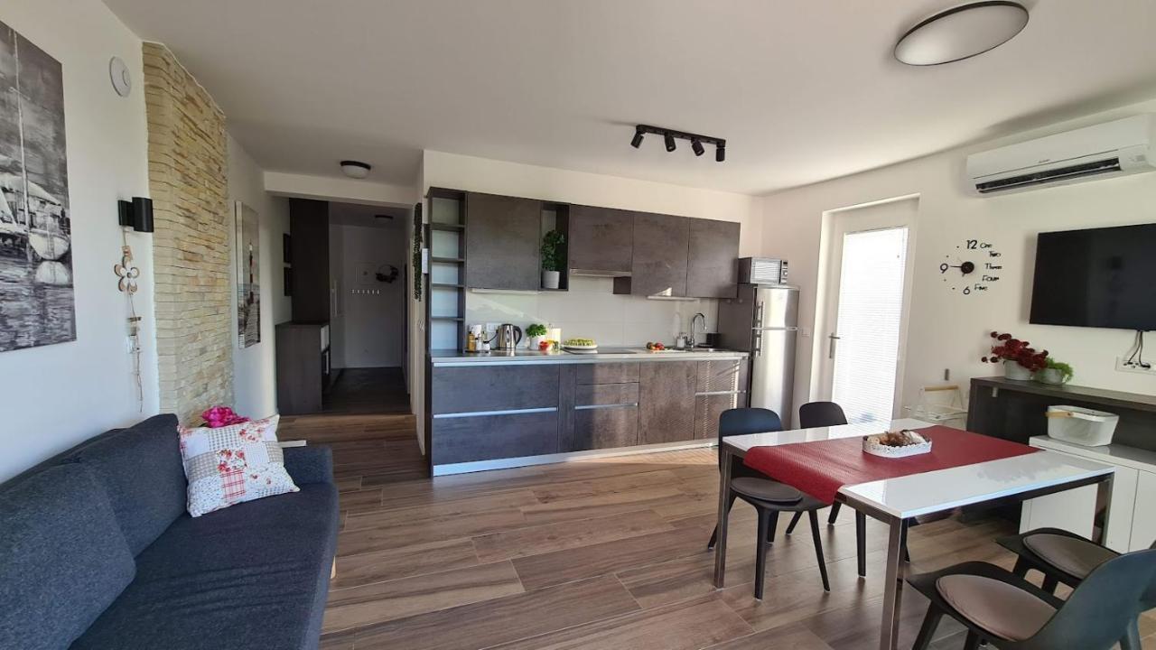 Vila Primorka Apartmani Oleander Silo  Luaran gambar