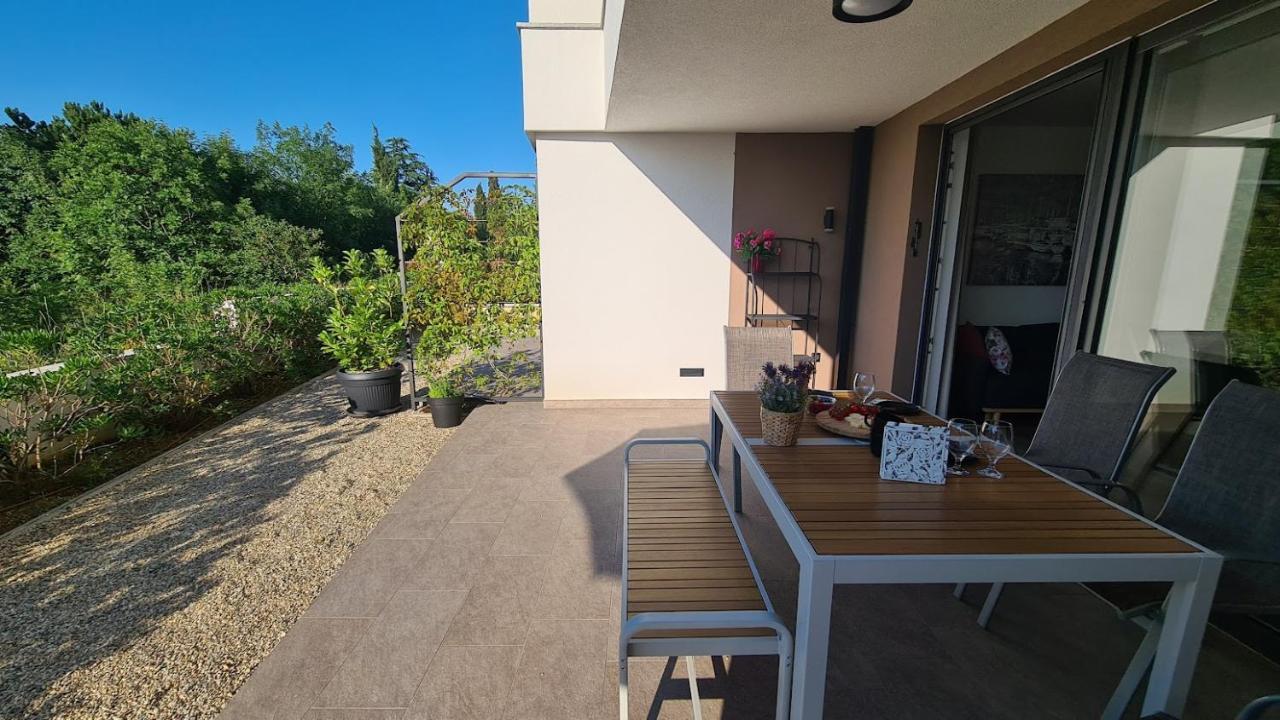Vila Primorka Apartmani Oleander Silo  Luaran gambar
