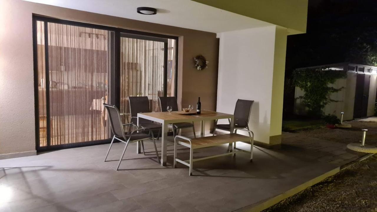 Vila Primorka Apartmani Oleander Silo  Luaran gambar