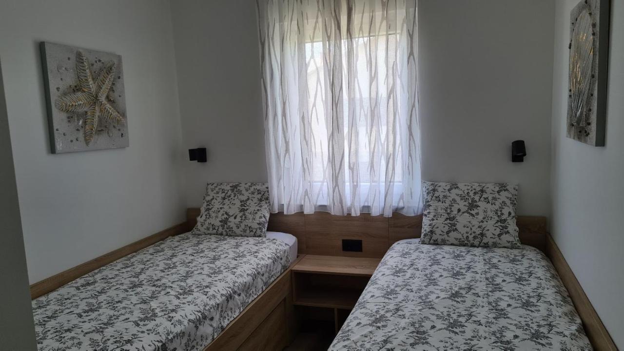 Vila Primorka Apartmani Oleander Silo  Luaran gambar